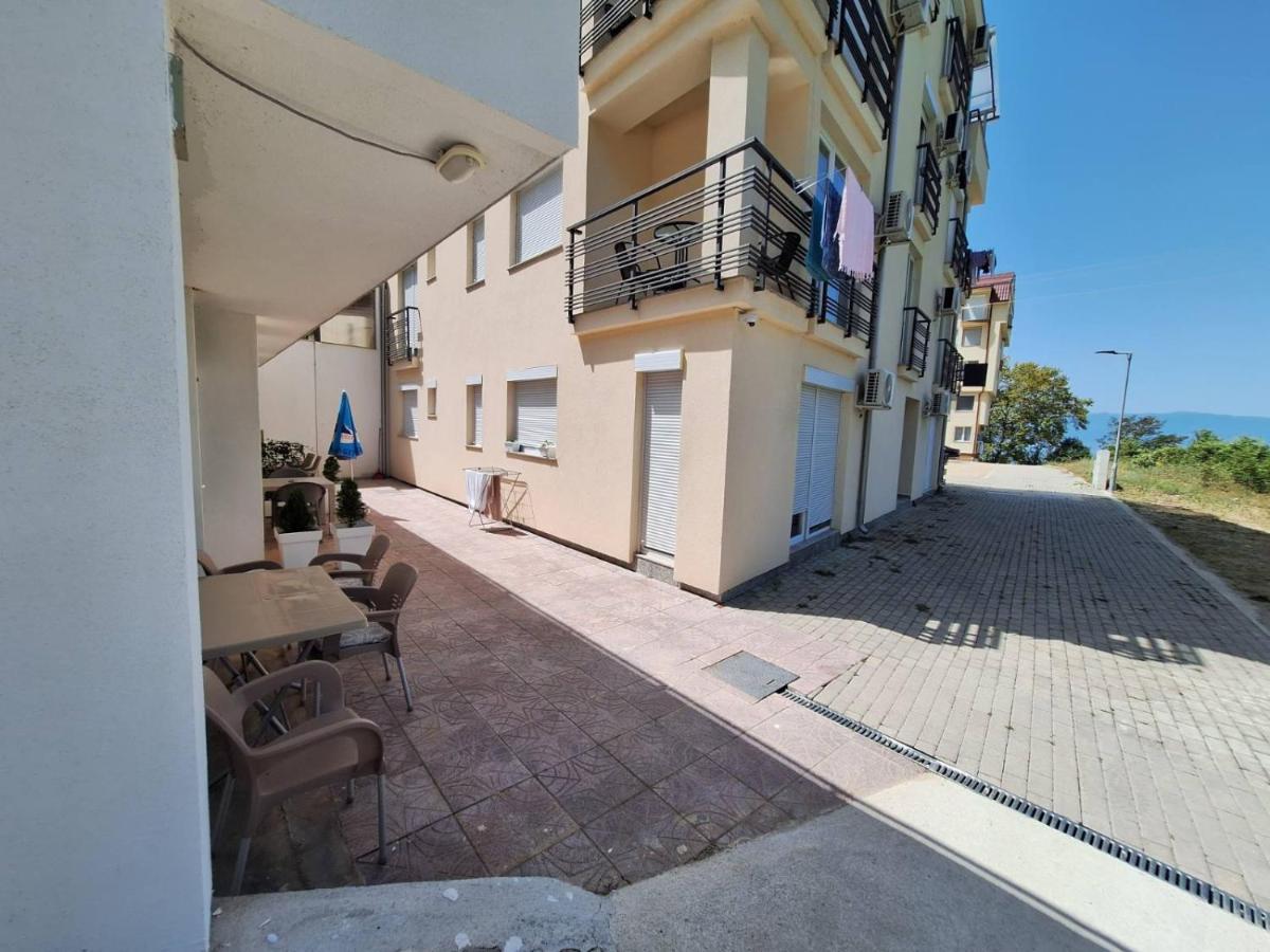 Apartments Lakeside Elesec Ohrid Ngoại thất bức ảnh