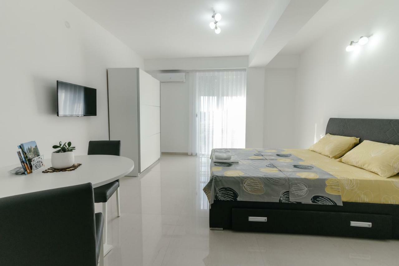 Apartments Lakeside Elesec Ohrid Ngoại thất bức ảnh